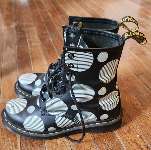 Almost new Doc Martens unusual 1460 black and white polka dot 8 eye boots - Picture 7 of 10